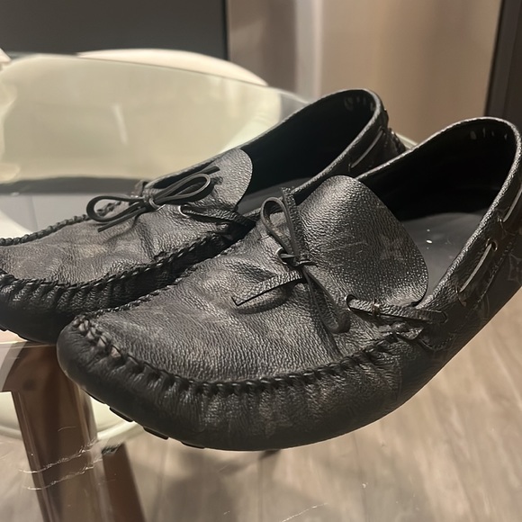 Men’s Louis Vuitton Moccasin Shoes - Picture 2 of 3